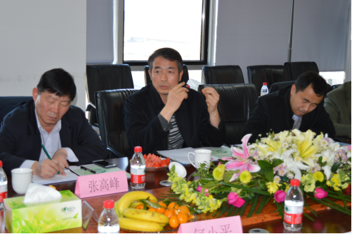 北京市工商聯(lián)佘運(yùn)副主席(中)、張峰處長(zhǎng)(左)，北京市統(tǒng)戰(zhàn)部曹杰處長(zhǎng)(右)